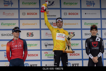 Marc Hirschi (SUI), Ben Tulett (GBR), Yannis Voisard (SUI)-stock-foto