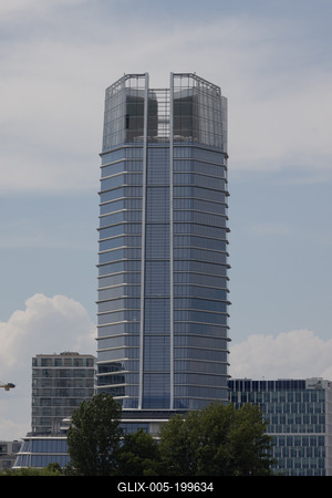 MOL Campus Tower in Budapest-stock-foto