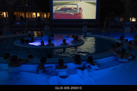 CineSpa in Szechenyi Bath in Budapest-stock-foto