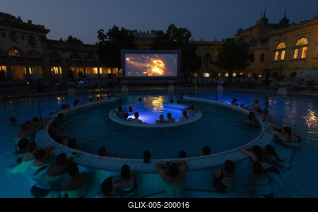 CineSpa in Szechenyi Bath in Budapest-stock-foto