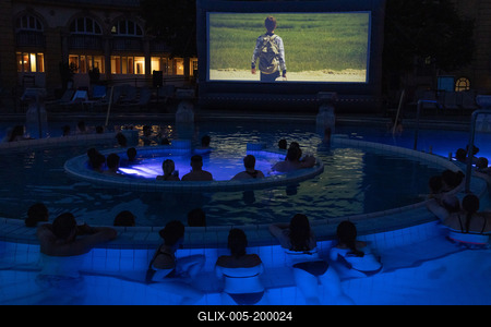 CineSpa in Szechenyi Bath in Budapest-stock-foto