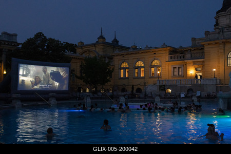 CineSpa in Szechenyi Bath in Budapest-stock-foto