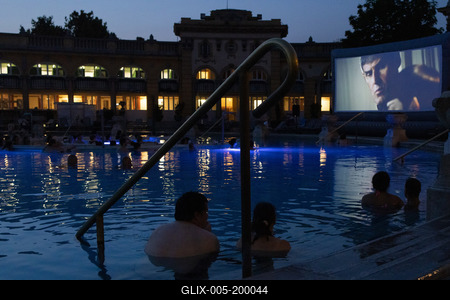 CineSpa in Szechenyi Bath in Budapest-stock-foto