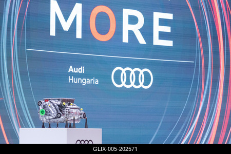 PPE engine production starts in Gyor Audi factory-stock-foto