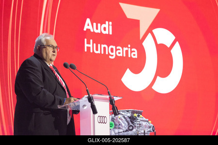 PPE engine production starts in Gyor Audi factory-stock-foto