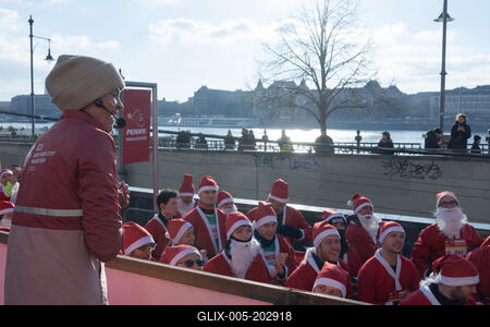 Santa Run in Budapest-stock-foto
