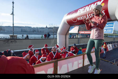 Santa Run in Budapest-stock-foto