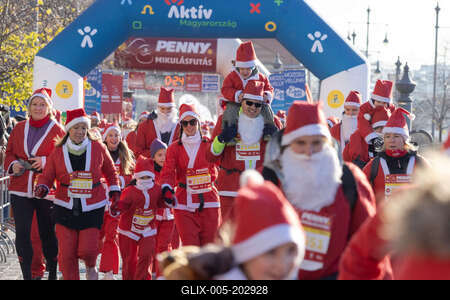 Santa Run in Budapest-stock-foto