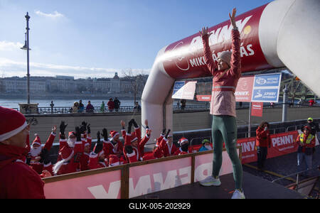 Santa Run in Budapest-stock-foto