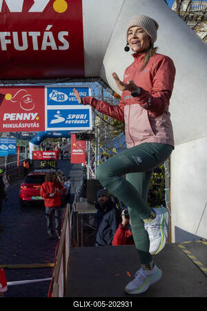 Santa Run in Budapest-stock-foto