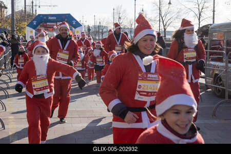 Santa Run in Budapest-stock-foto