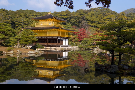 Kinkaku-ji (The Golden Pavilion), the original building was constructed in 1397 for Shogun Ashikaga Yoshimitsu, UNESCO World Heritage Site, Kyoto, Kansai region, Honshu, Japan, Asia-stock-foto