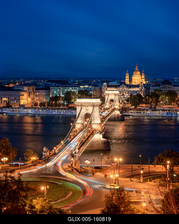 Chain bridge in Budapest, Hungary-stock-foto
