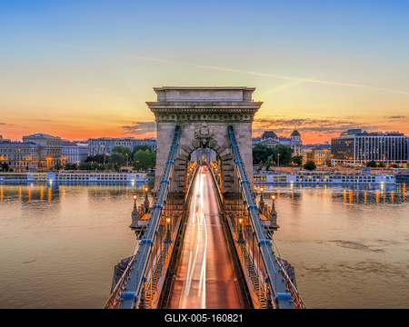 Chain bridge in Budapest, Hungary-stock-foto