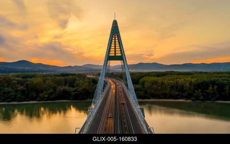 Megyeri bridge with Danube river, Budapest, Hungary-stock-foto