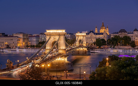 Chain bridge in Budapest, Hungary-stock-foto
