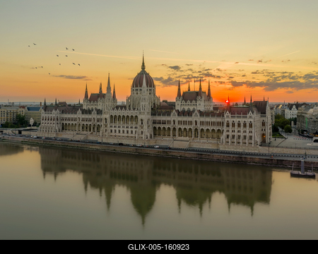 Parliament building at the bank of Danube river, Budapest, Hungary-stock-foto
