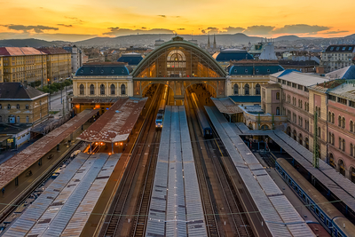 Keleti railway station in Budapest-stock-foto