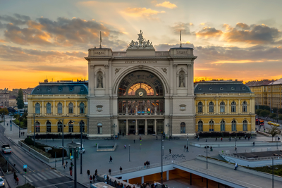 Keleti railway station in Budapest-stock-foto