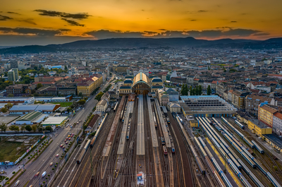 Keleti railway station in Budapest-stock-foto