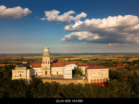 Pannonhalama Benedictine abbey.-stock-foto