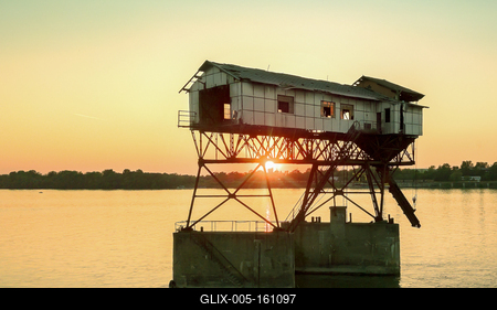 Esztergom's abandonded coal loader.-stock-foto