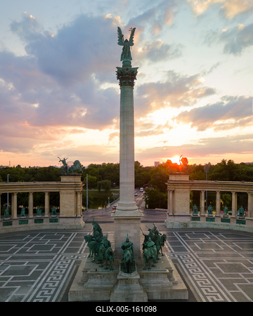 Heroes square-stock-foto