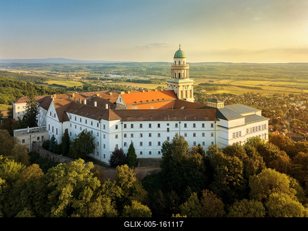 Pannonhalama Benedictine abbey.-stock-foto