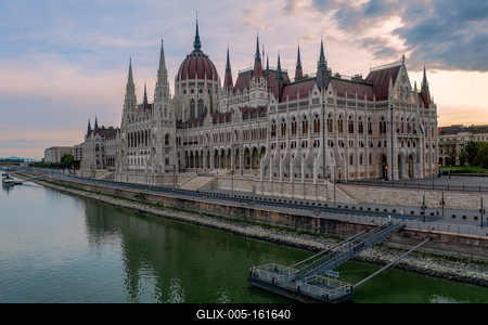 Aerial view of the beautiful Hungarian Parliament building by River Danube on a bright summer day with blue sky and clouds-stock-foto