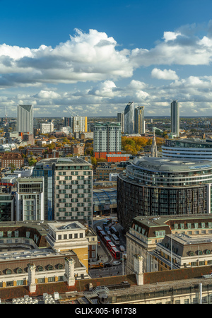 London cityscape with buses-stock-foto