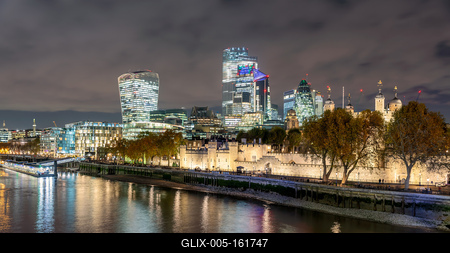 London Cityscape about the bank of Thames river.-stock-foto