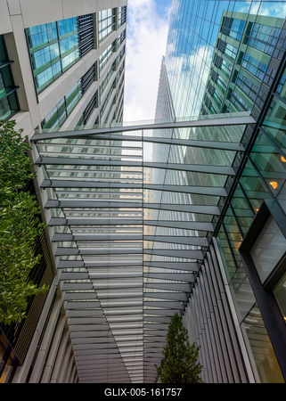 Lookup photo with a skyyscraper-stock-foto