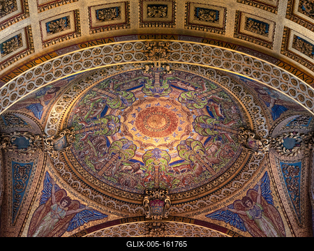 11.07.2019. London, UK, St Paul Cathedral. Splendid inside of the St Paul catherdal. Amazing, altar, frescos and cupola-stock-foto