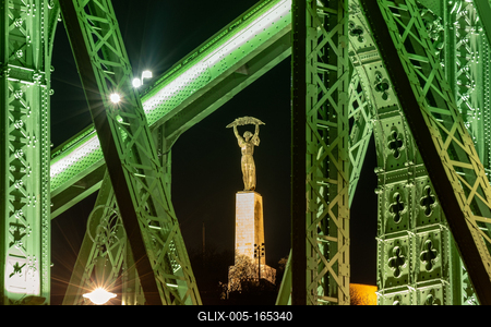 Europe Hungary Budapest framed statue-stock-foto