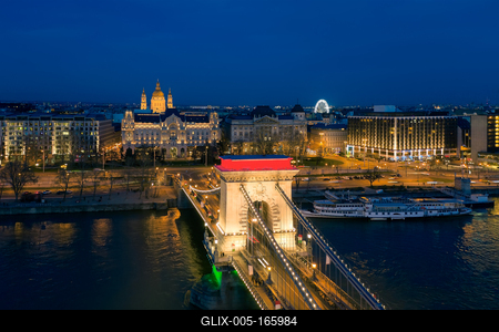 Europe Hungary Budapest Decorated Szechenyi Chain bridge-stock-foto