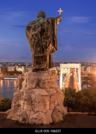 Hungary Budapest. Saint Gellert bishop monument-stock-foto