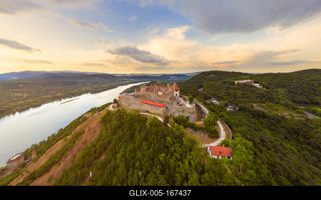 Amazing aerial landscapes about the Visegrad Castle in Hungary-stock-foto
