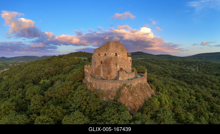 Castle of hollok in Hungary-stock-foto