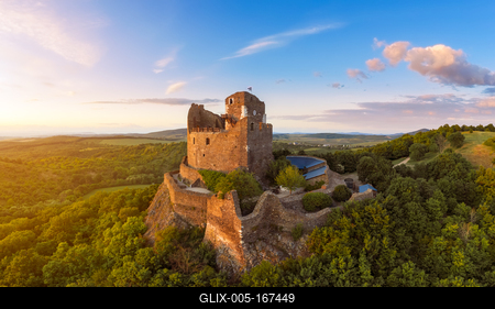 Castle of hollok in Hungary-stock-foto