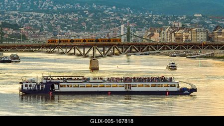 Party boat on Danube river in Budapest-stock-foto