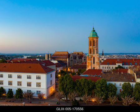 Maria Magdolna tower  and The National Archives of Hungary In Budapest city-stock-foto