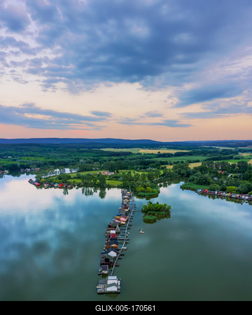 Lake Bokod next to Oroszlany city in Hungary-stock-foto