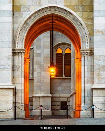 Hungarian parliament visitor center entrance-stock-foto