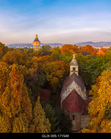St Michael ruin chapel in Margaret island Budapest-stock-foto