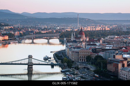 Amazing view about tha Hungarian Parliament-stock-foto