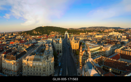 amazing aerial cityscape about Budapestdowntown-stock-foto