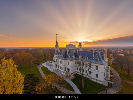 Botaniq castle in Tura City Hungary-stock-foto