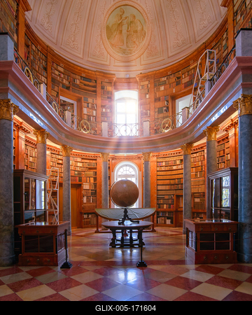 Library of Pannonhalma Archabbey in Hungary-stock-foto