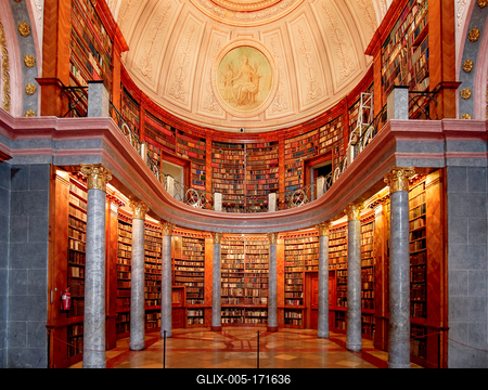 Library of Pannonhalma Archabbey in Hungary-stock-foto