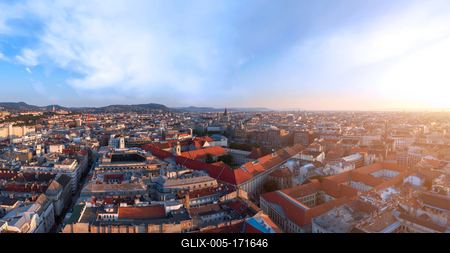 amazing aerial cityscape about Budapestdowntown-stock-foto